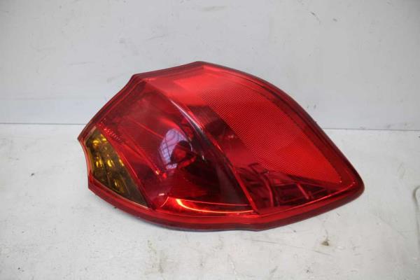 FEU ARRIERE GAUCHE KIA - Vue 1